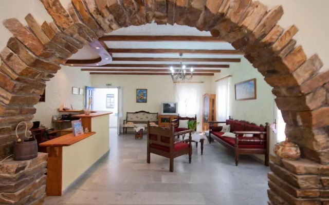 Agia Anna Hotel