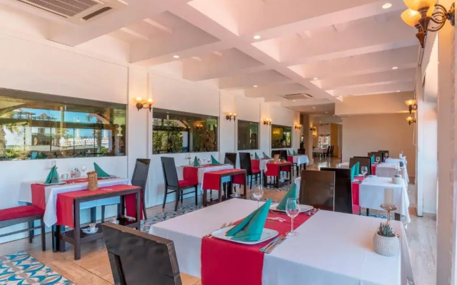 Отель Emelda Sun Club