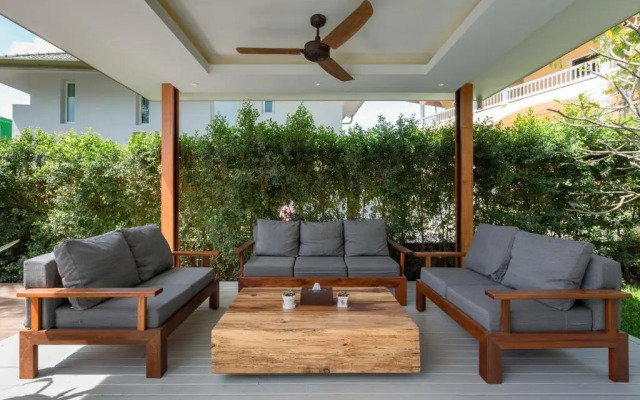 Karon Beach Pool Villa
