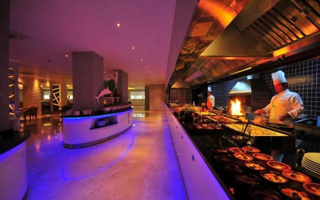 Отель Blue Bay Platinum