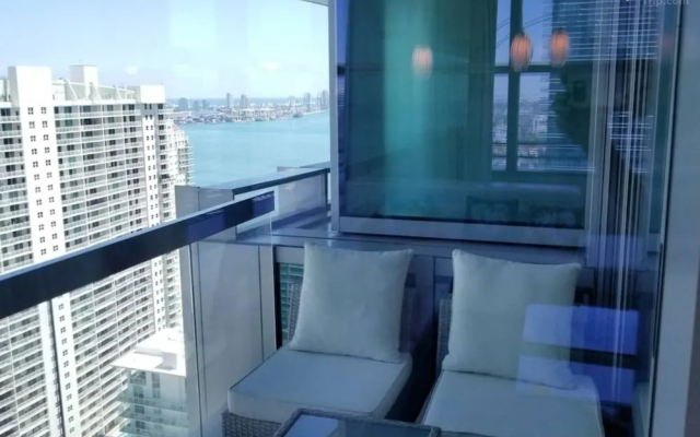 CONRAD 2 Bed APT Brickell-Free Parking