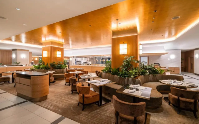 RIHGA Royal Hotel Osaka, Vignette Collection by IHG