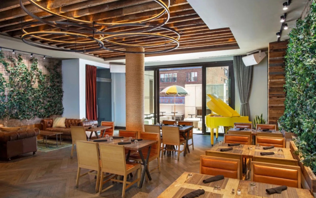 Royalton Park Avenue