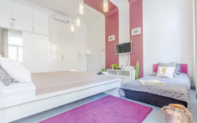 Real Apartments Hegedu