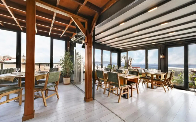 Skalion Hotel