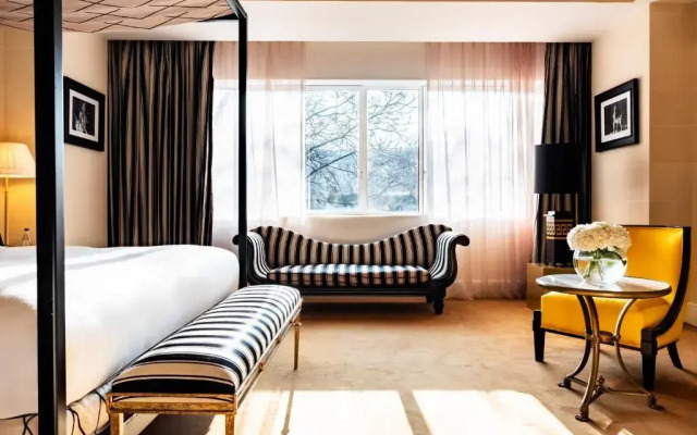 Hôtel de Berri Champs-Élysées, a Luxury Collection Hotel