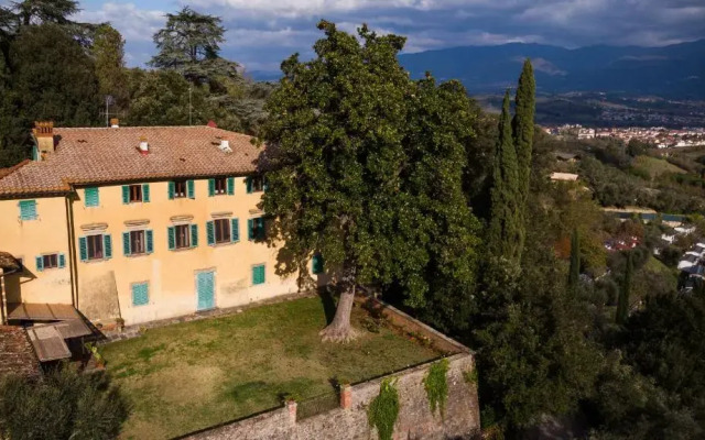 Villa Norcenni Aparthotel