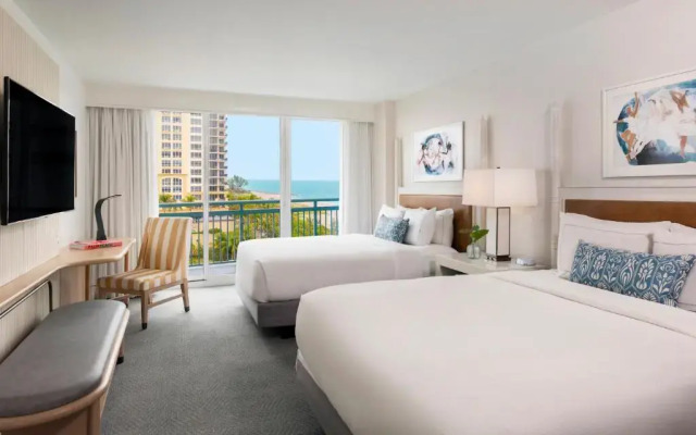 The Singer Oceanfront Resort, Curio Collection by Hilton