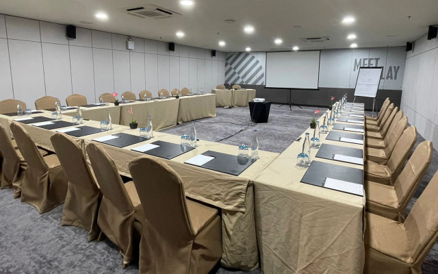 Pullman Bali Legian Beach