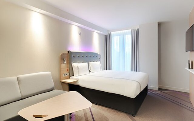 Premier Inn Frankfurt Westend Hotel