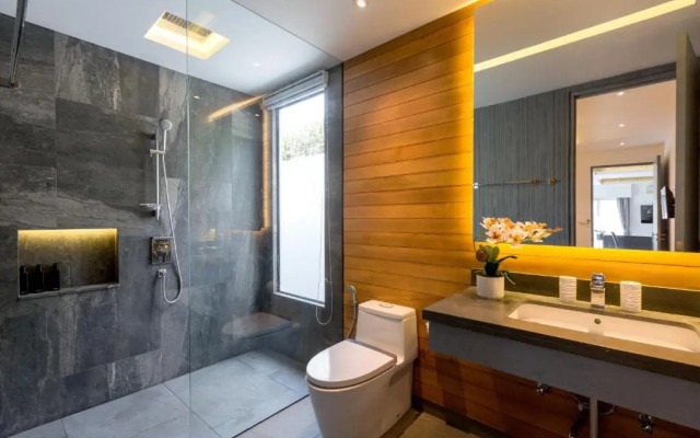 Karon Beach Pool Villa