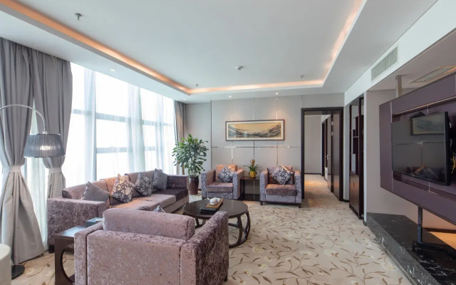 Scholars Hotel (Zhenjiang City Government Sports Exhibition Center)