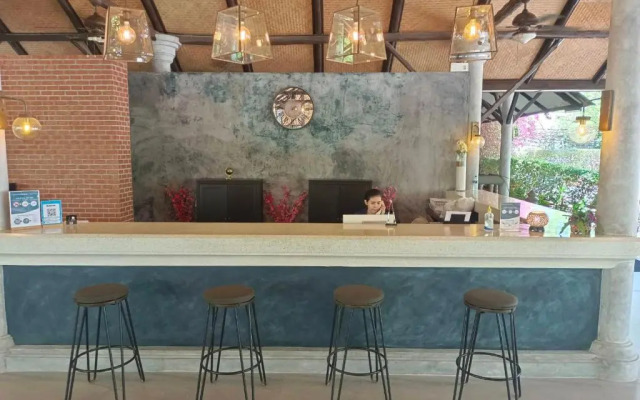 Let's Hyde Pattaya Resort & Villas