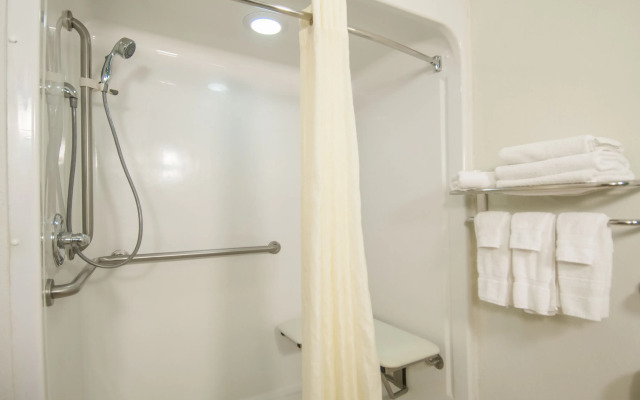 Best Western Plus Blue Angel Inn