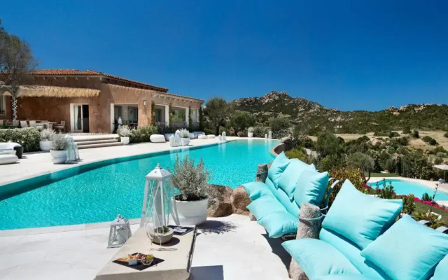 Li Finistreddi Exclusive Country Retreat