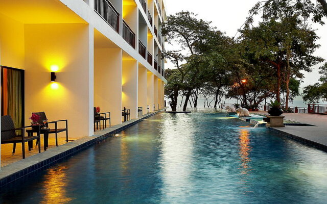 Cosy Beach Hotel