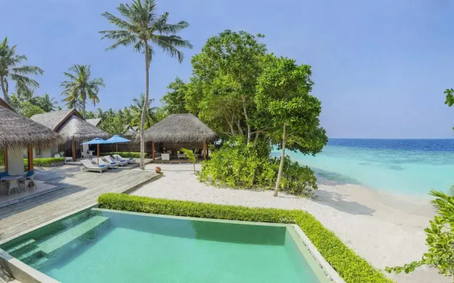 Dusit Thani Maldives Resort