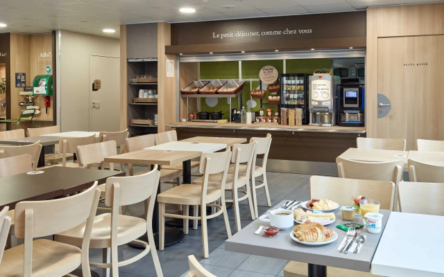 B&B HOTEL Orly Chevilly Marché International