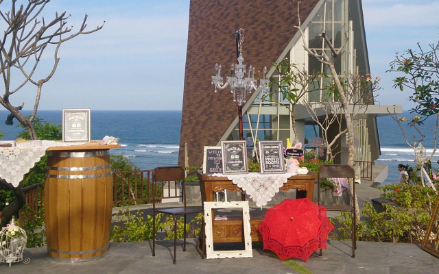 Samabe Bali Suites & Villas