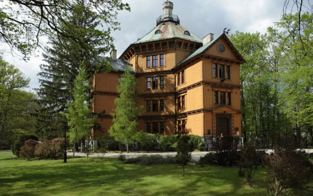 Palac Mysliwski w Antoninie