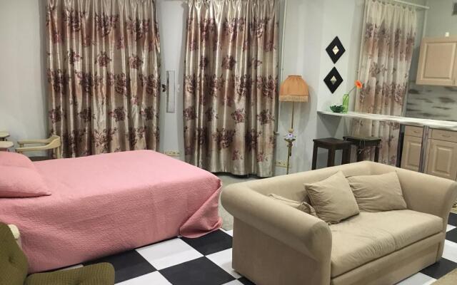 Apartment At Zhukovskogo 6