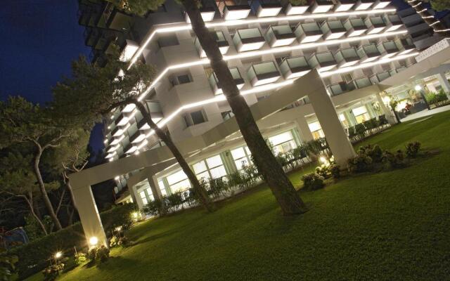International Beach Hotel