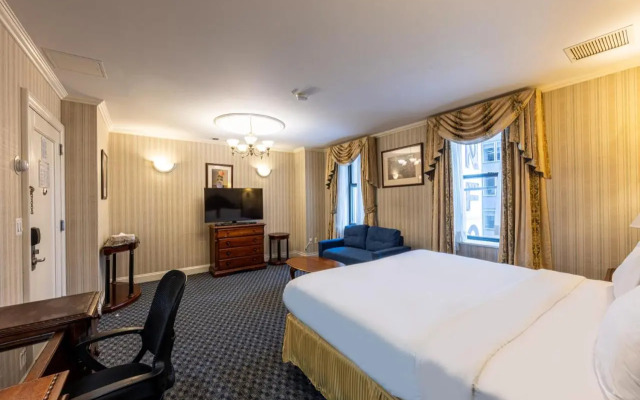 Hotel Stanford
