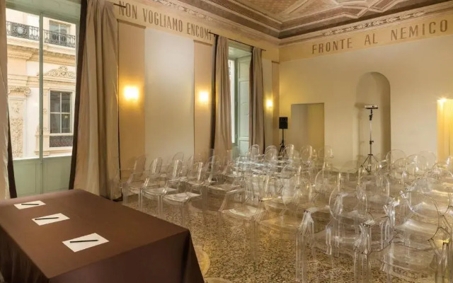 The Glamore Milano Duomo