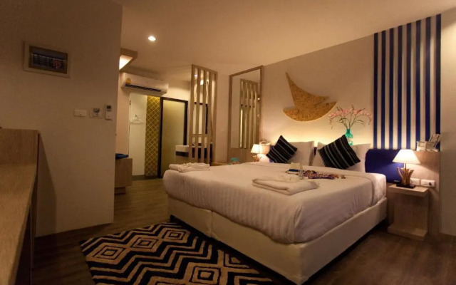 The Blue Pearl Kata Hotel