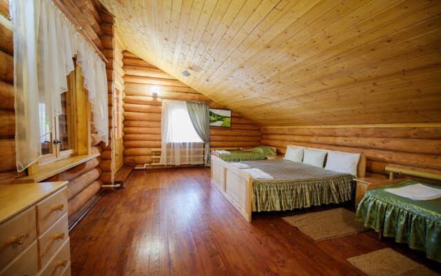 Zagorodnyy klub Russkaya Usadba