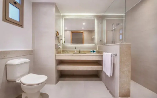 Chalet in Little Venice Golf Resort