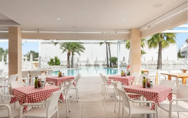 Отель Cala Bona