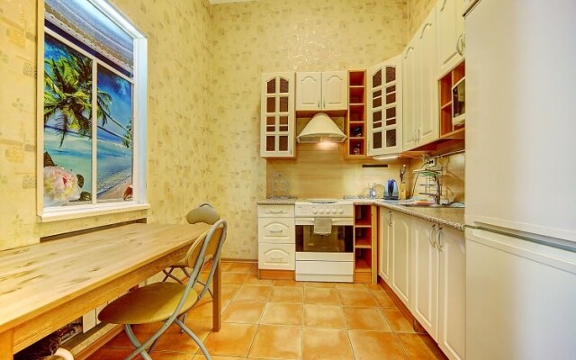 Сутки Петербург Невский Проспект 3