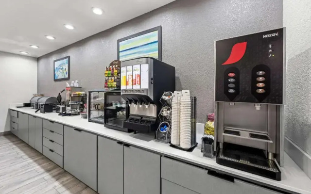 Best Western Palace Inn & Suites