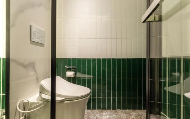 Jinglai Hotel (Shanghai Bund East Nanjing Road Pedestrian Street)