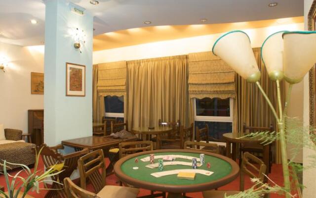 Alexandros Hotel