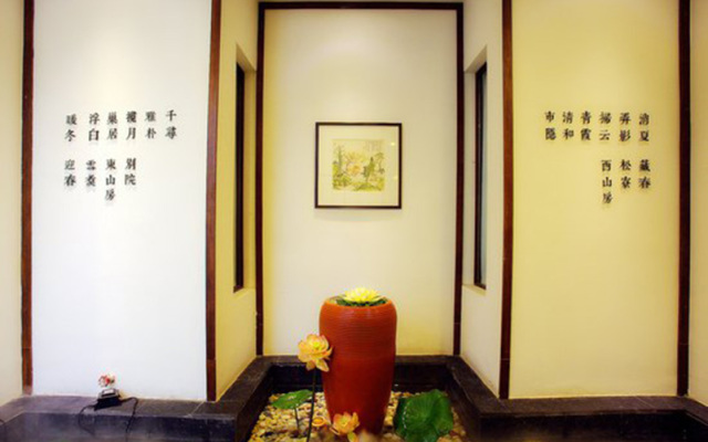 Zhengzhou Qianna Hotel