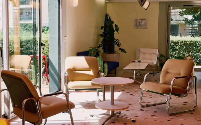 greet Hotel Versailles - Voisins Le Bretonneux