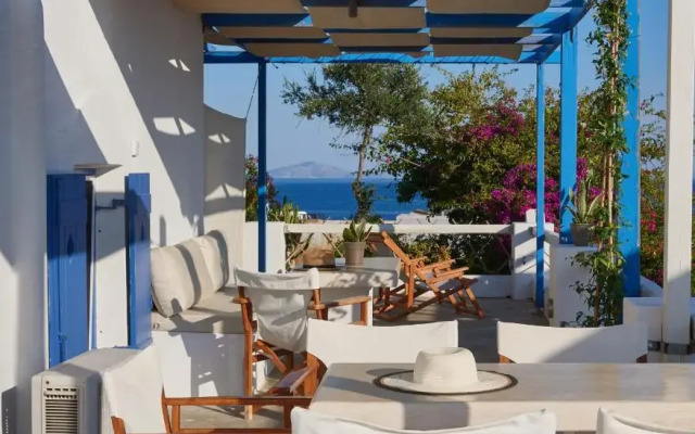 Cleopatra Seaside Homes Paros