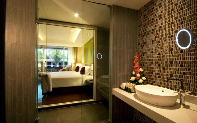 Graceland Khaolak Beach Resort