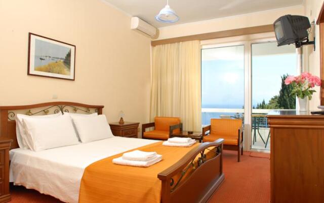Alexandros Hotel