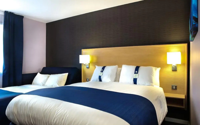 Holiday Inn Express Manchester Airport by IHG