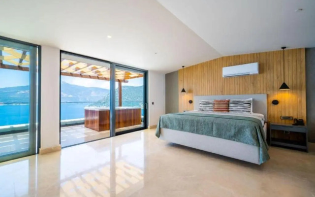 Lures Hotel
