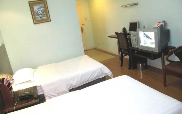 Jitai Hotel (Zhongshan North Road Metro Station)