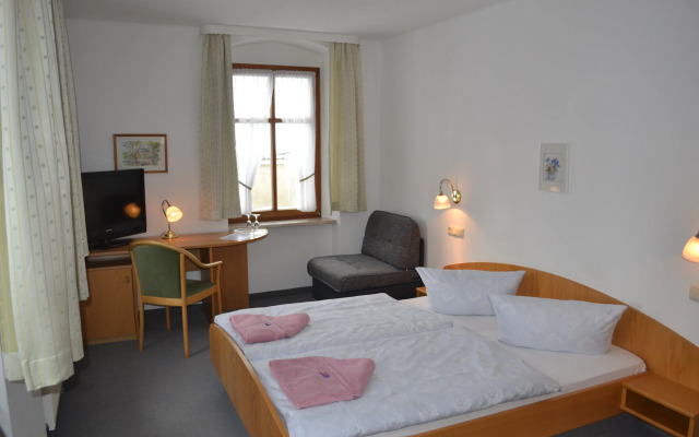 Aparthotel Deutscher Kaiser Ferienwohnungen