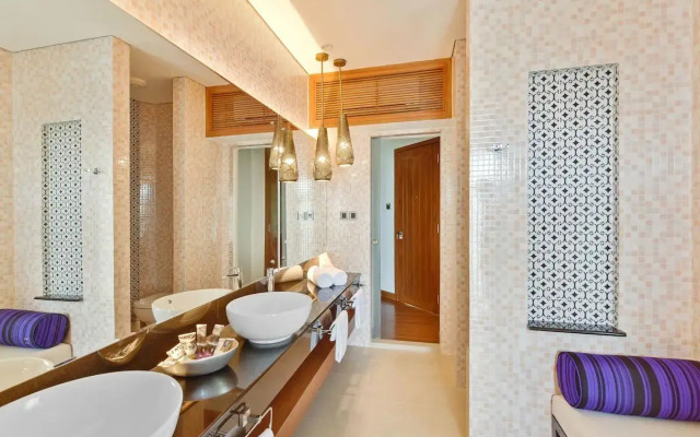 Mercure Maldives Kooddoo