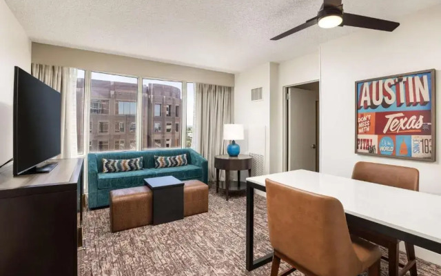 DoubleTree Suites by Hilton Austin Downtown Capitol