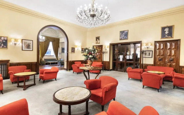 Hotel Palace