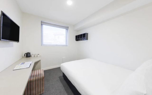Cosmopolitan Hotel and Apartments