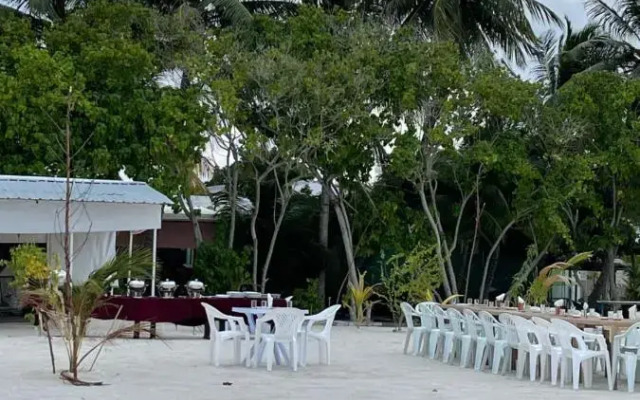 La Isla Tropica Hotel